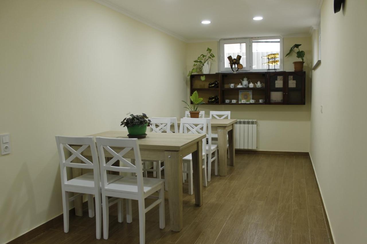 Kutaisi-Maemani Hotel ภายนอก รูปภาพ