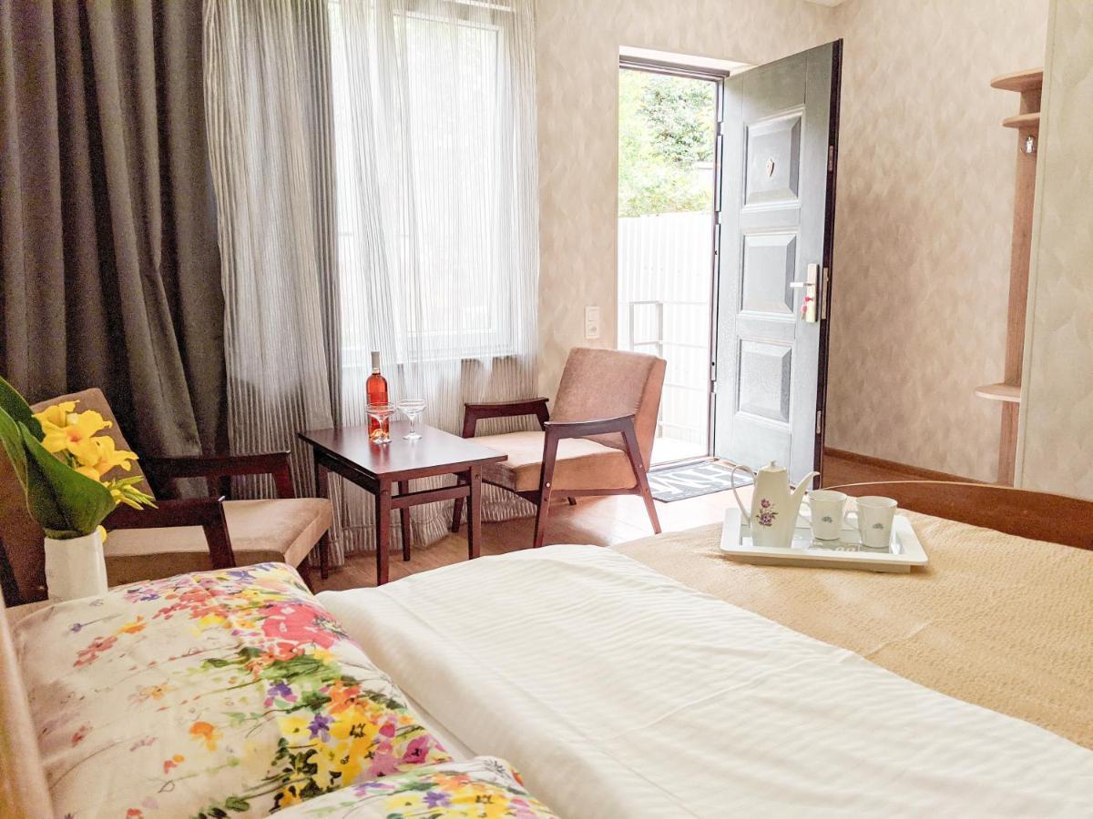 Kutaisi-Maemani Hotel ภายนอก รูปภาพ